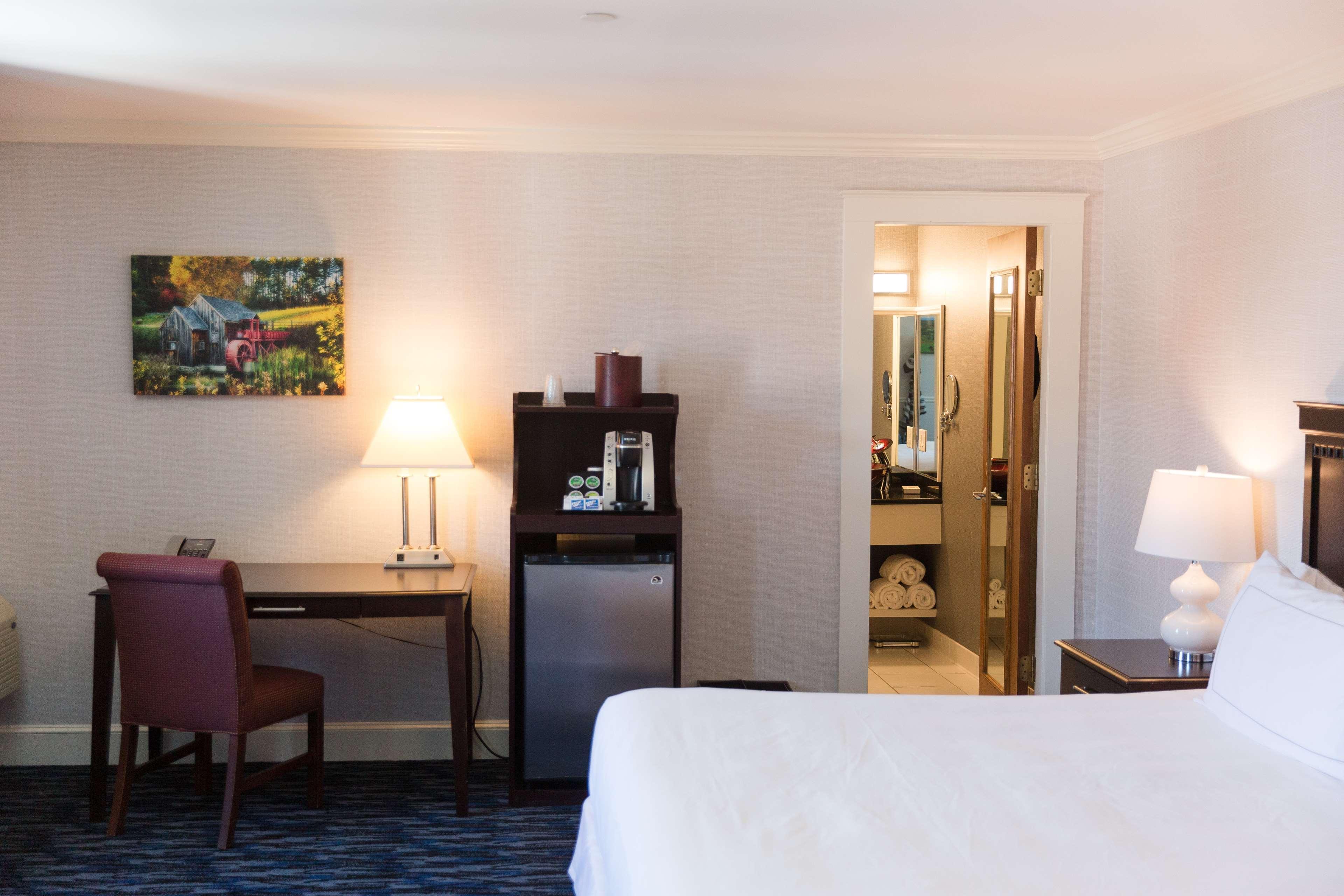 Capitol Plaza Hotel Montpelier Tapestry Collection By Hilton Экстерьер фото