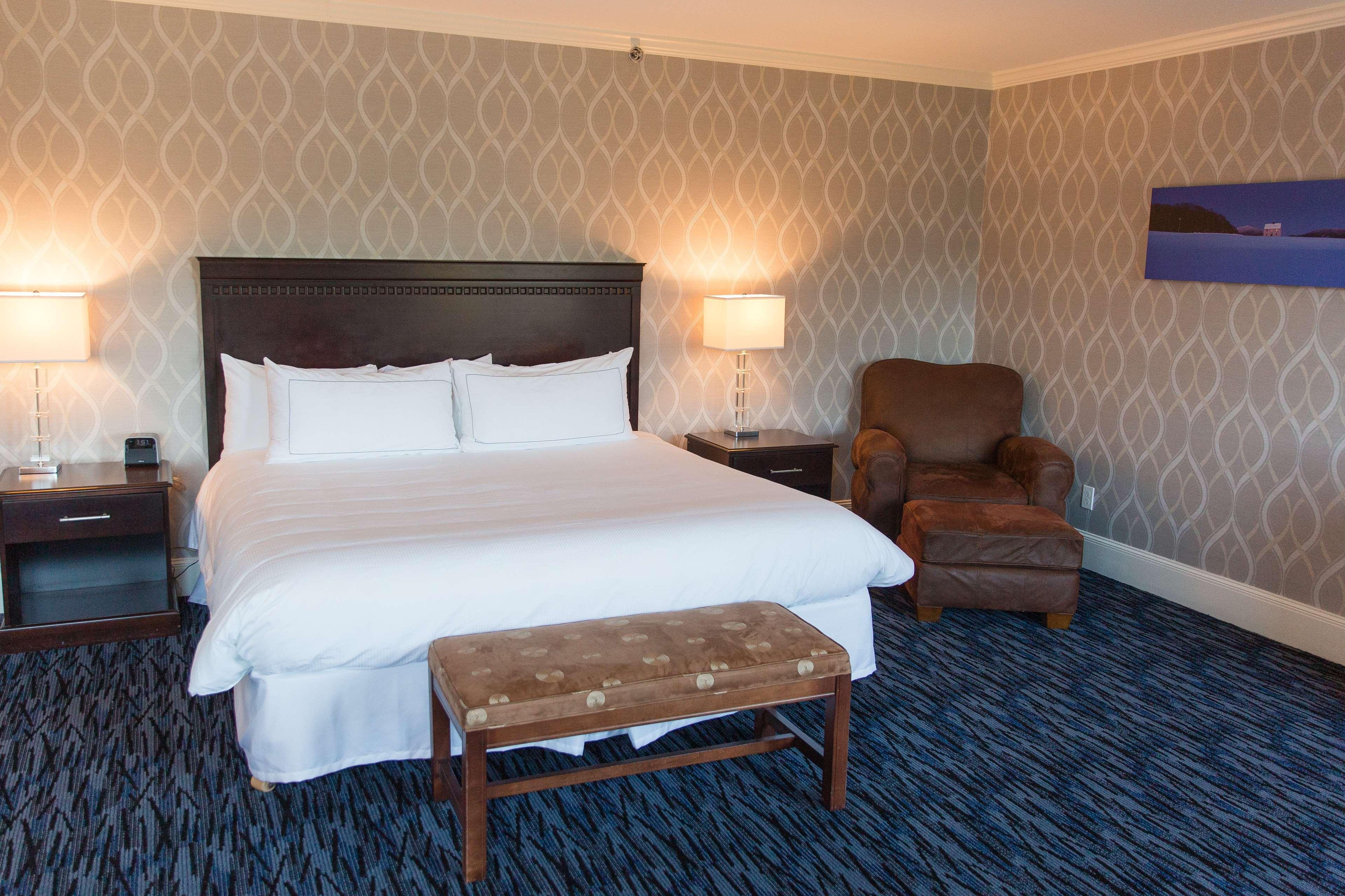 Capitol Plaza Hotel Montpelier Tapestry Collection By Hilton Экстерьер фото