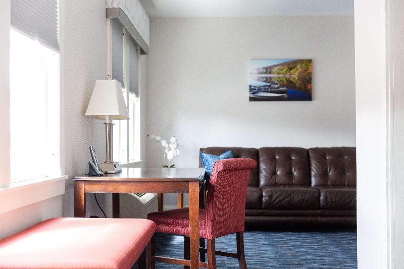 Capitol Plaza Hotel Montpelier Tapestry Collection By Hilton Экстерьер фото