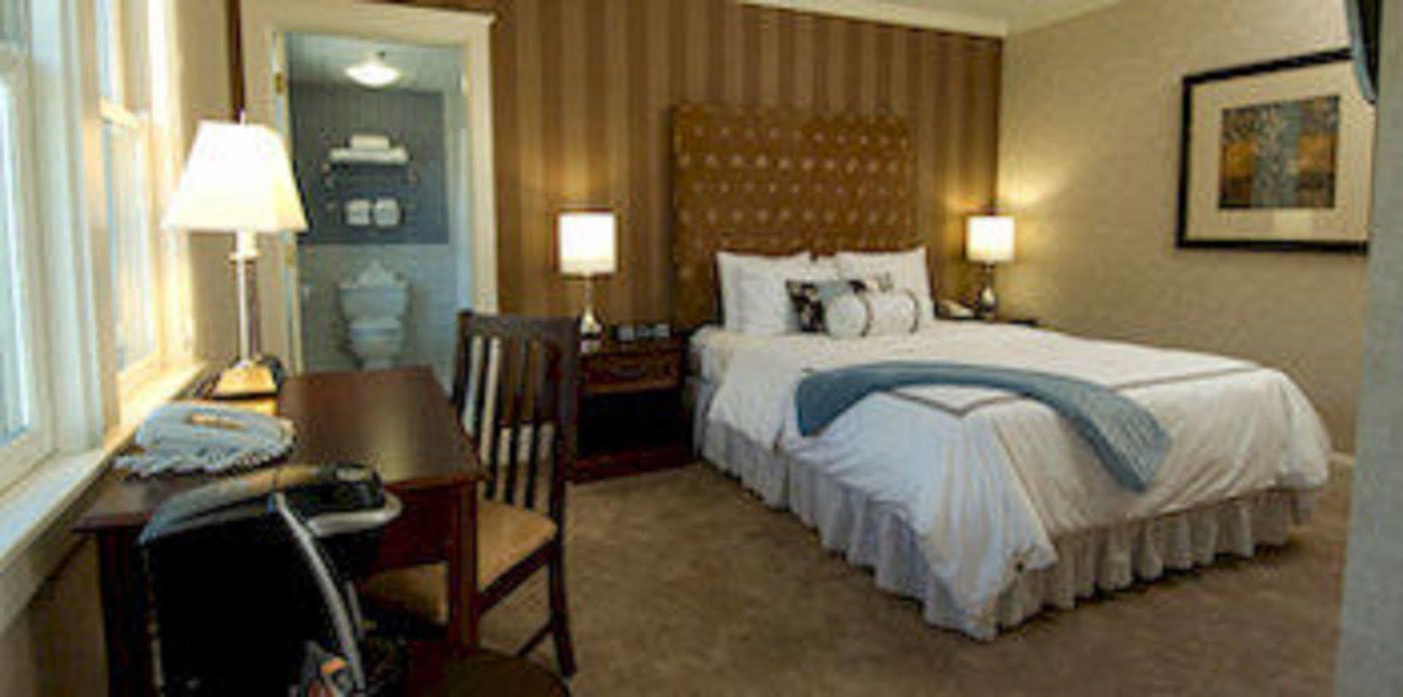 Capitol Plaza Hotel Montpelier Tapestry Collection By Hilton Экстерьер фото