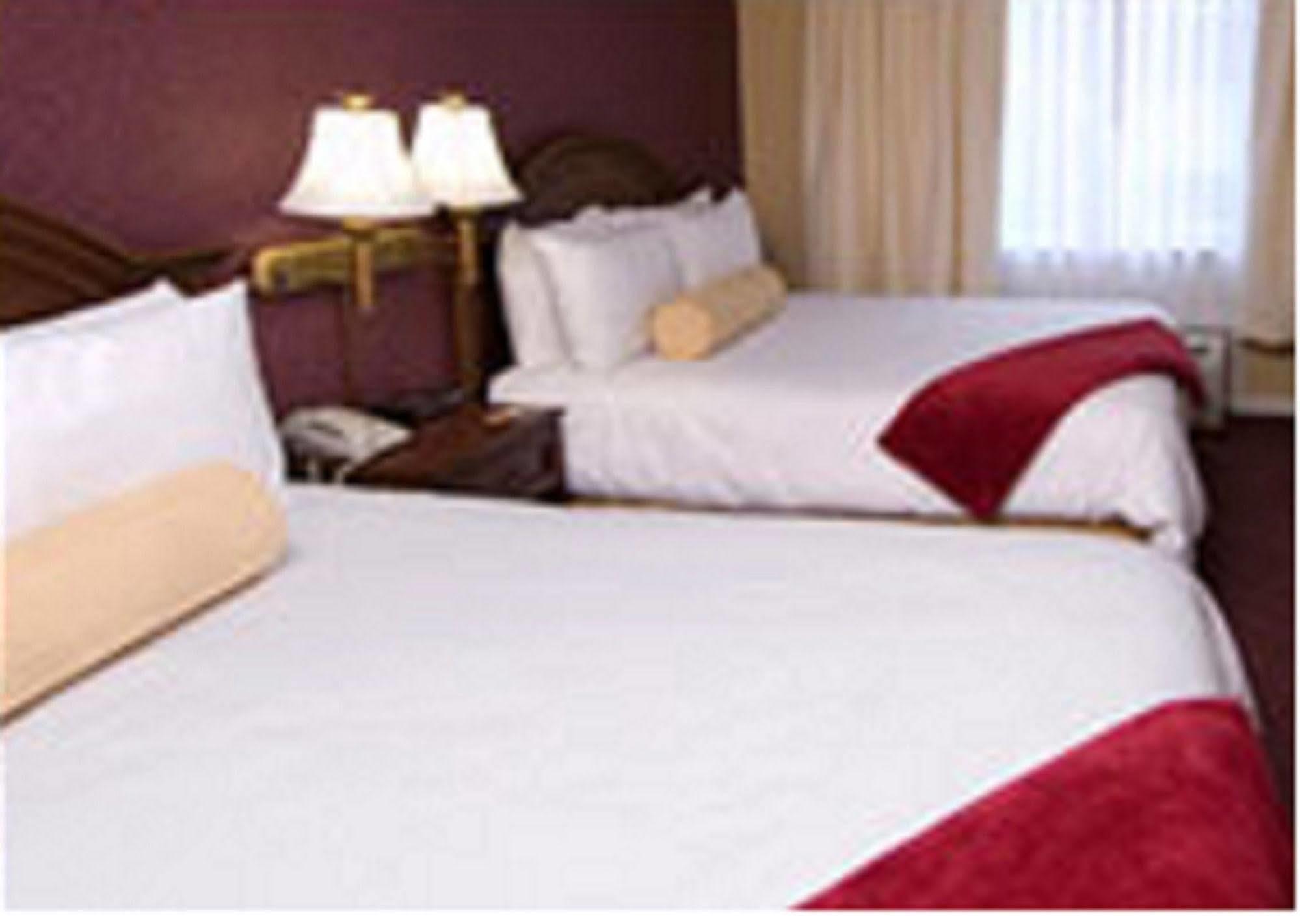 Capitol Plaza Hotel Montpelier Tapestry Collection By Hilton Экстерьер фото