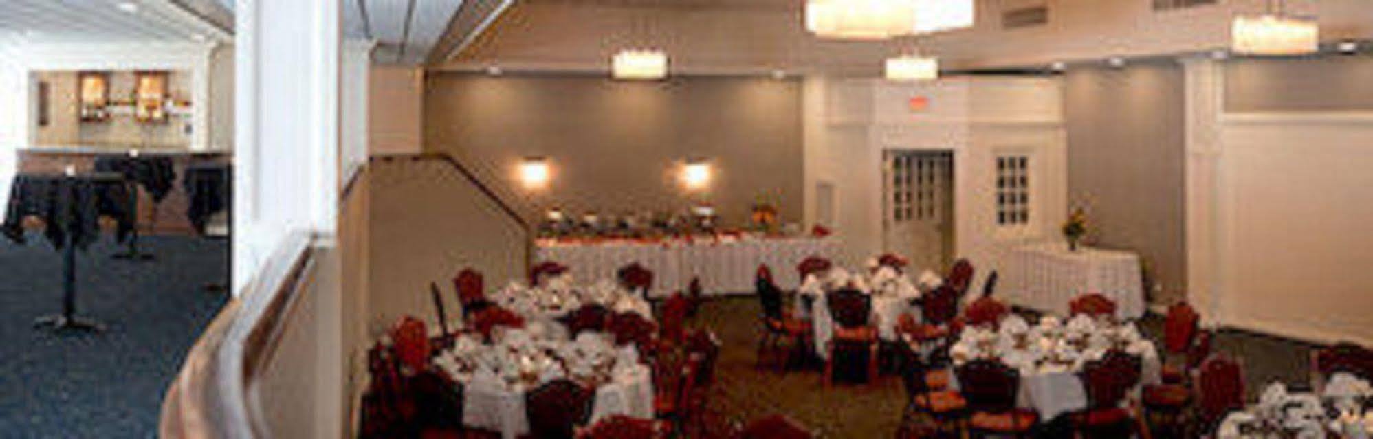 Capitol Plaza Hotel Montpelier Tapestry Collection By Hilton Экстерьер фото